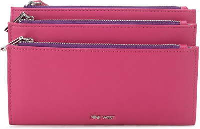 

Nine West Casual Pink Clutch