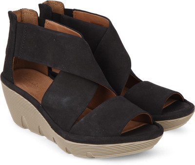 

Clarks Women Black Nubuck Wedges