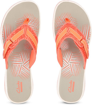

Clarks Brinkley Quade Coral Slippers