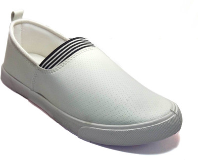 

GOLDMAX Slip On Sneakers For Men(White