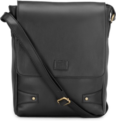 

Yelloe Women Black PU Messenger Bag