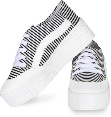 

Tapps Sneakers For Women(Multicolor