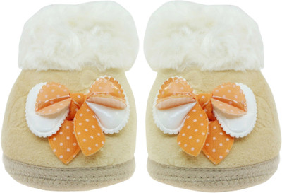 

Neska Moda Bow 0 To 12 Month Baby Booties(Toe to Heel Length - 10 cm Beige)