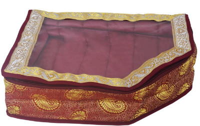 

SuiDhaga Maroon Jama keri Blouse Cover Organiser (Dimension:36*30*10 CM) (Upto 6-10 Blouse) SDC009(Maroon)