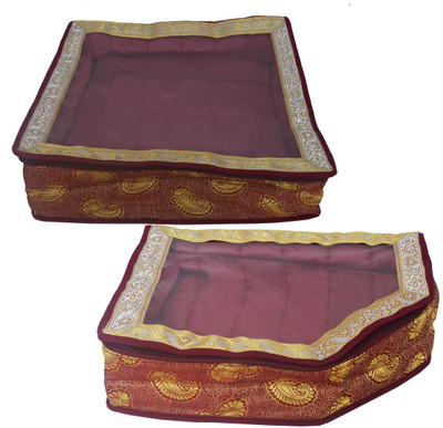 

SuiDhaga Combo of Jama Maron Saree + Blouse Cover Organisers [2 pcs] (Dimension:41*39*14 CM) (Upto 6-10 Sarees & Blouses Each Cover) SD057C(Maroon)