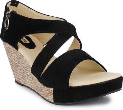 

Moonwalk Women Black Wedges