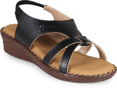 

Bella Toes Women Black Casual