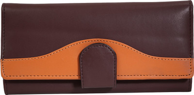 

irin Casual Tan Clutch