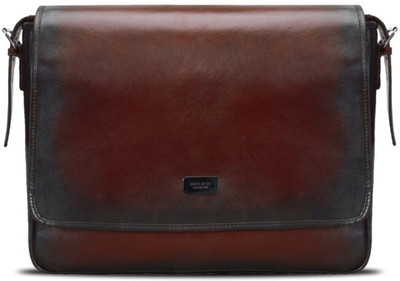 

BRUNE Messenger Bag(Brown)