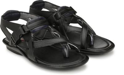 

Fentacia Men Black Casual