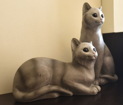 

vilasa luxury living Decorative Showpiece - 30 cm(Stoneware, Grey)