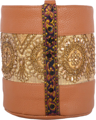 

Rezzy Party Khaki Clutch