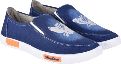 

WalkJump blue denim casuals, sneakers, mocassin, lifestyle slip ons, Loafers For Men(Blue