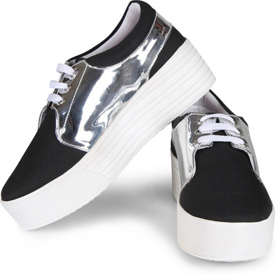 

Tapps Sneakers For Women(Multicolor, Black