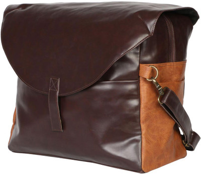 

Strutt Messenger Bag(Brown)