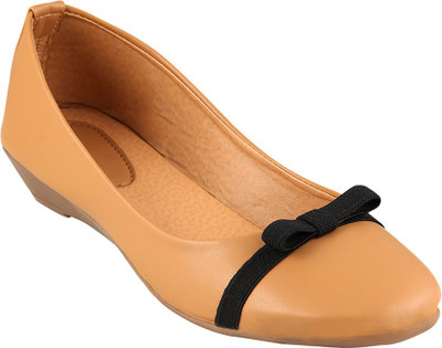 

Go India Store Women Beige Bellies