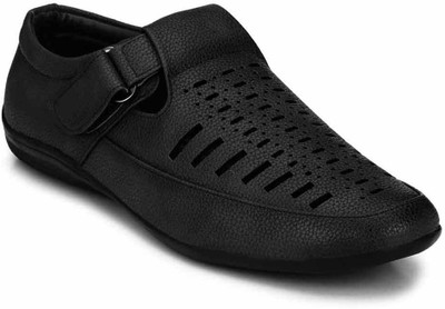 

Levanse Men Matte Black Sandals