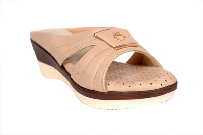 

Bora Bora Women Beige Wedges