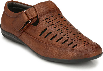 

Levanse Men Matte Brown Sandals