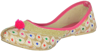

RED CHOICE Jutis For Women(Multicolor
