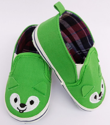 

Oosme Green Cute Animal New Born Boy & Girl Baby Shoes (9 to 15 Months) Booties(Toe to Heel Length - 13 cm Green)