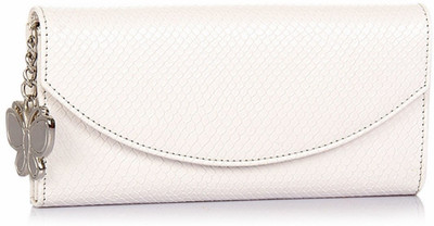 

Zipper White Clutch