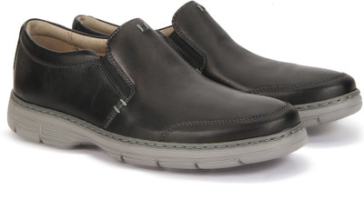 

Clarks WATTS FREE BLACK LEATHER Boat Shoes For Men(Black