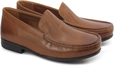 

Clarks CLAUDE PLAIN TAN LEATHER Slip On For Men(Tan