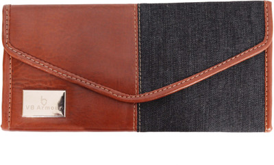 

VB Armour Casual Tan Clutch