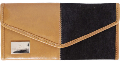 

VB Armour Casual Tan Clutch