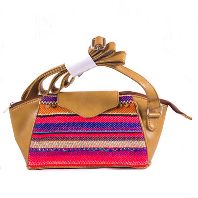 

Clover Casual Brown Clutch