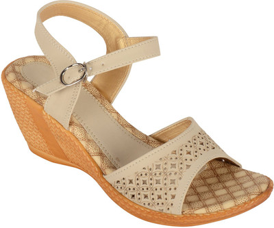 

With The Fashion Women BEIGE Wedges