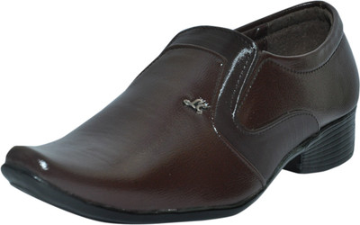 

Fashion Tree MEN'S BROWN SLIP ON FORMAL SHOES Slip On For Men(Brown