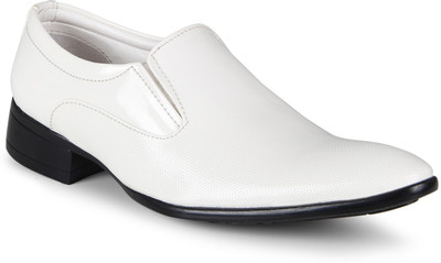 

STEEMO Slip On For Men(White