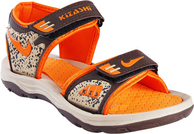 

Kizashi Men Beige Sandals