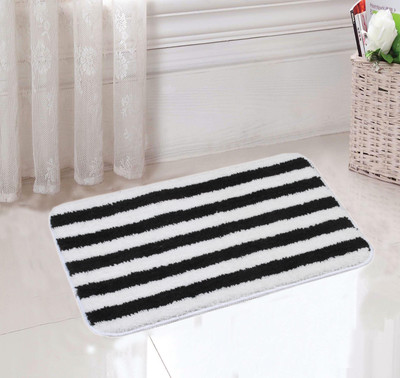 

Saral Home Polyester Bathroom Mat(Black
