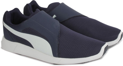 

Puma ST Trainer Evo AC IDP Running Shoes For Women(White, Peacoat-puma white