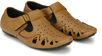 

Shoe Day Men TAN Casual