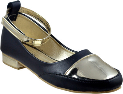 

Mega Steps Women Black Flats