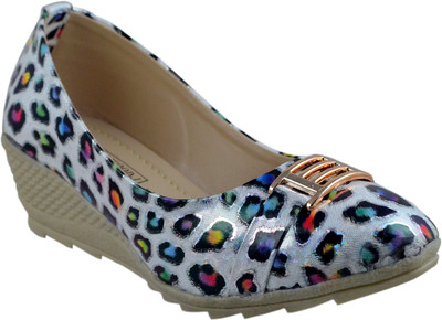 

Leatherwood1 Girls Slip on Ballerinas(Multicolor