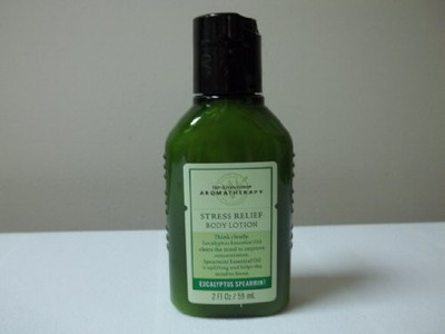 

Bath & Body Works Travel Size Stress Relief "Eucalyptus Spearmint" Body Lotion(59 ml)