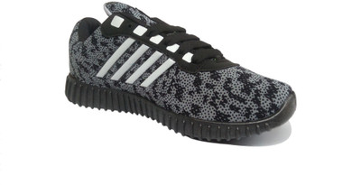 

plasma Running Shoes For Men(Grey, White