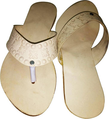 

J A COLLECTION Women Beige Flats