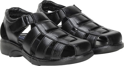

Kraasa Men Black Sandals