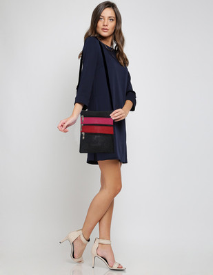 

Italish Women Formal Black Polyester Shoulder Bag