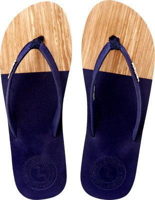 

Levitate Dual wood Flip Flops, Pine navy