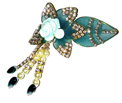 

Shrungarika HP-29 Hair Clip(Multicolor)