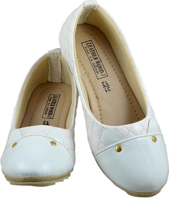 

Leatherwood1 Girls Slip on Ballerinas(White