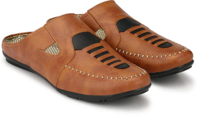

LAYASA Men TAN Sandals