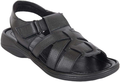 

Barton Men Black Casual